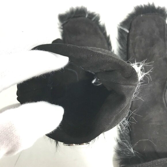 CHANEL Black Love Gloves - Picture 7 of 9